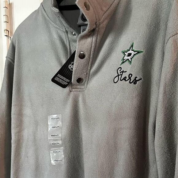 DALLAS Stars Zip Pull over Top Team logo embroidered at left chest Size Md. NWT - Picture 1 of 4